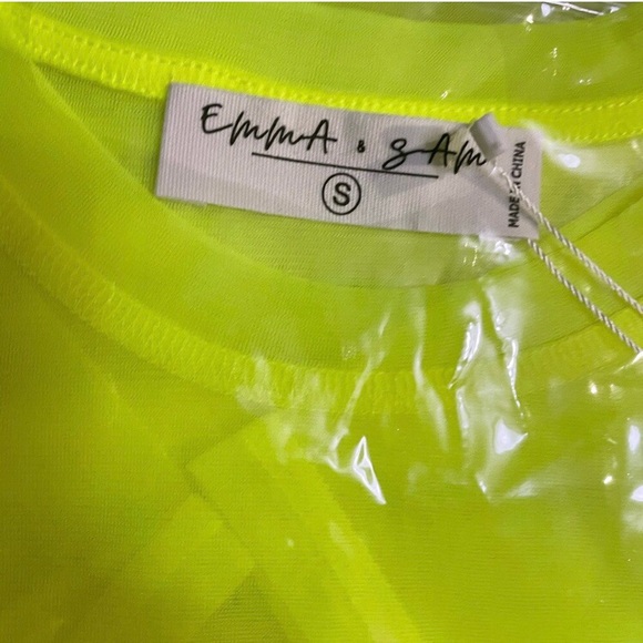 🔵 Emma & Sam Mesh Crop Tee in Neon Yellow Small - Picture 7 of 12
